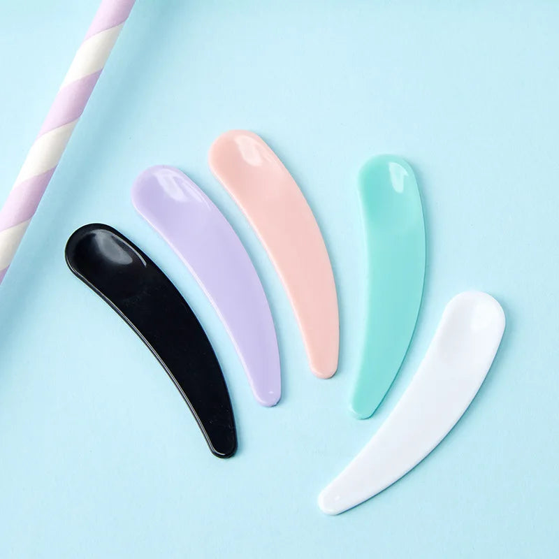 1000pcs/lot Mini Cosmetic Spatula Disposable Curved Scoop Makeup Mask Cream Spoon Eye Cream Stick Make Up Face Beauty Tool Kits